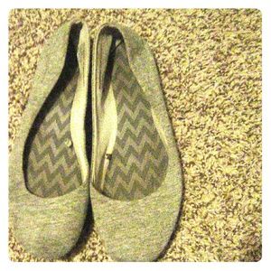 Gray fancy flats